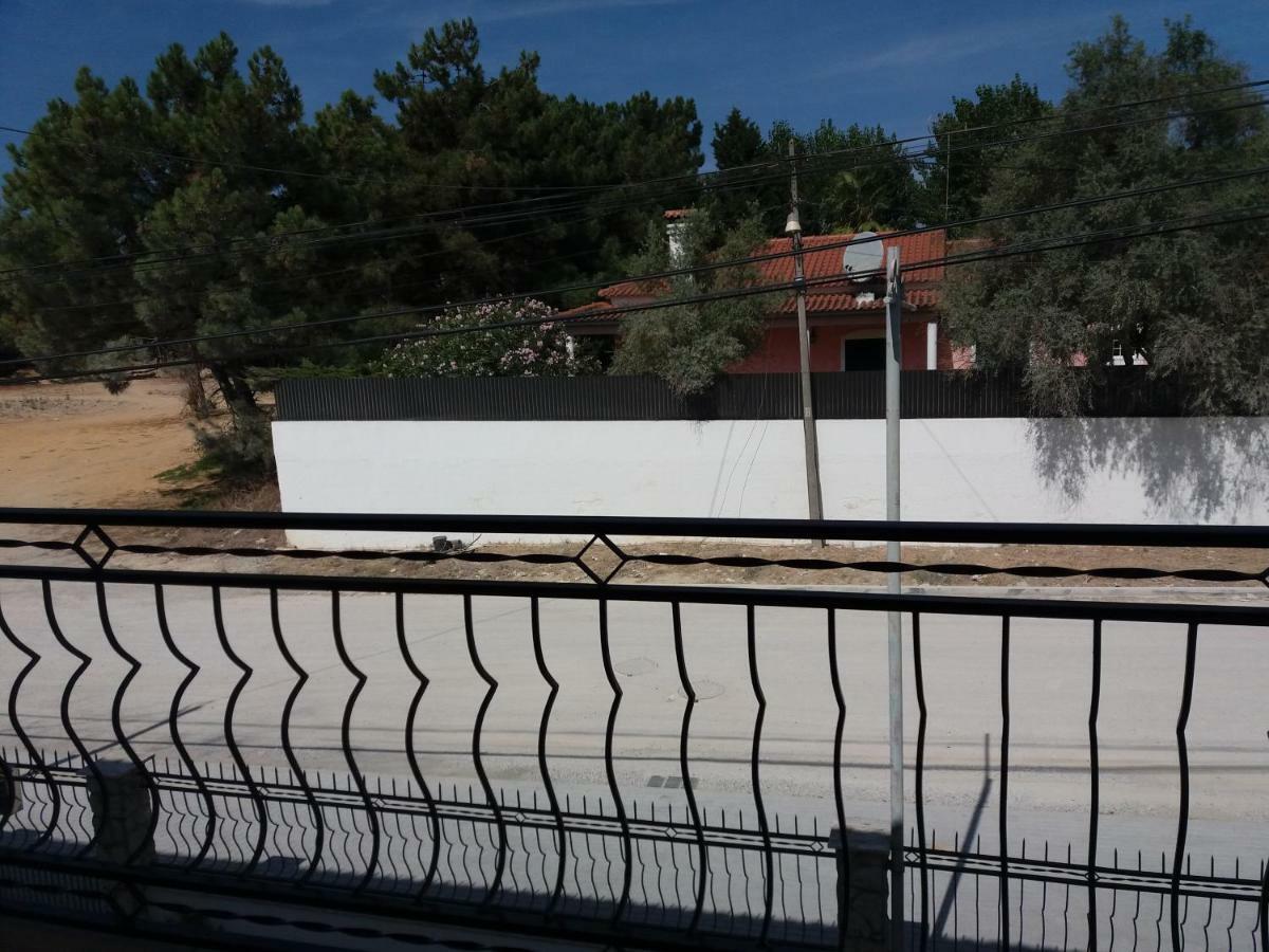 Alojamento das Laranjeiras Fernao Ferro Exterior foto