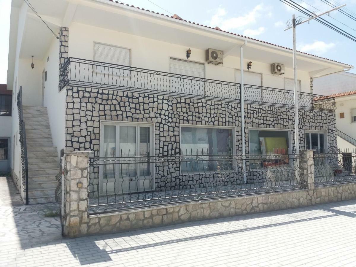 Alojamento das Laranjeiras Fernao Ferro Exterior foto